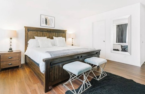 El Lago Casa | SOFI | LAX | CRYPTO | FORUM 4bd Los Angeles Home