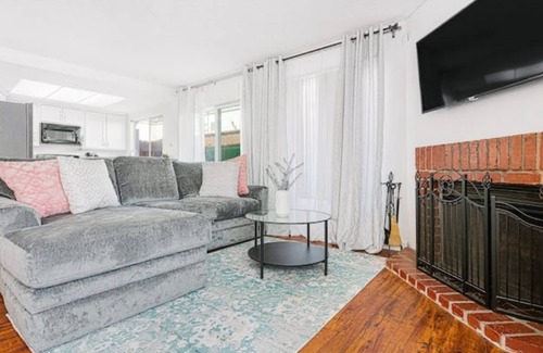 El Lago Casa | SOFI | LAX | CRYPTO | FORUM 4bd Los Angeles Home