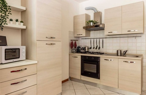 Como Apartamento | Sofia House Garden and Private Garage