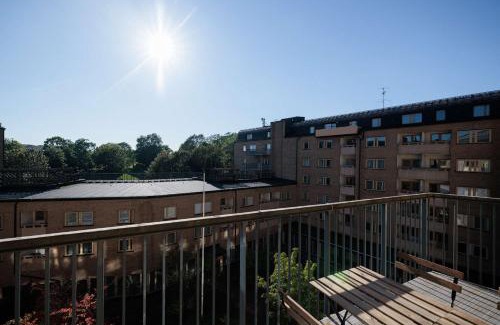 Katarina-Sofia Apartamento | SoFo flat w big private balcony