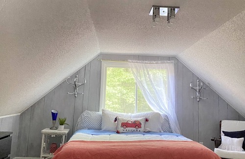 Kalkaska Cabina | Soft Open for Cherry Fest! Cabi in the Woods adj. Pickerel Lake-near Torch Lake