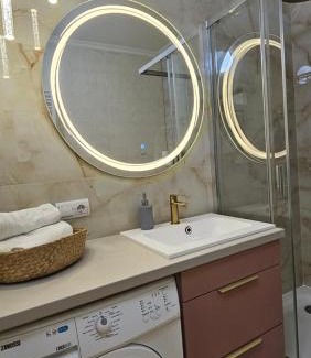 Mukachevo Apartamento | Soft Pink Apartment