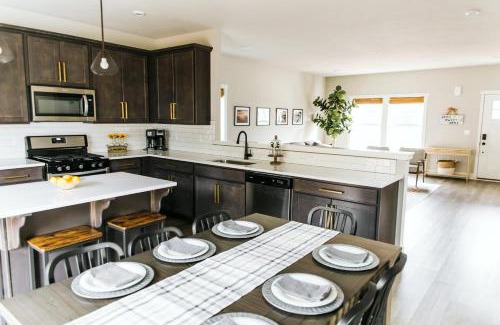 South Haven Casa | SoHa Escape - Indoor pool, hot tub
