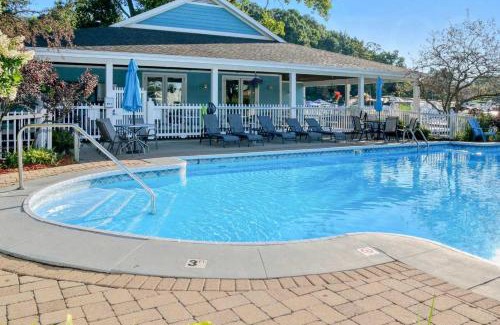 South Haven Casa | SoHa Year Round Heated Indoor Outdoor Pool