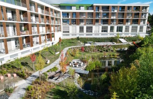 Banska Bystrica Apartamento | SOHO Apartmán v centre, smart & self check-in 24h, private garage EV