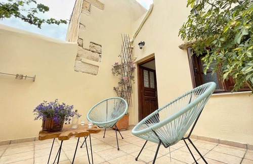 Old Town Rethymnon Casa | Sohora s Spring Sanctuary - Paradise Courtyard Gem