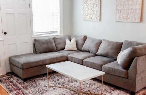 Ghent Apartamento | Sojourn at Colley Manor Unit 5