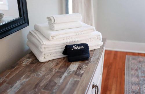 Ghent Apartamento | Sojourn at Colley Manor Unit 6