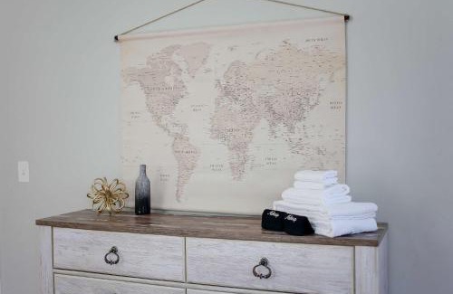 Ghent Apartamento | Sojourn at Colley Manor Unit 6 Sleeps 4