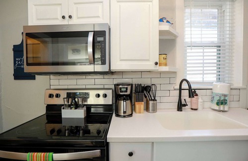 Norfolk Apartamento | Sojourn at Colley Manor Unit 6 Sleeps 4