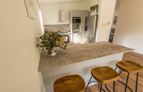 North Arm Cove Casa | Sojourn at the Cove: Nature escape opposite Heros Beach. Gym, billiards & SUPs