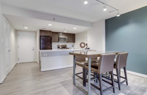 Court House Apartamento | Sojourn | Courtland Towers
