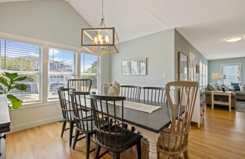 Colington Casa | Sojourn Family home with Country Club Access 5 Bedrooms Sleeps 12