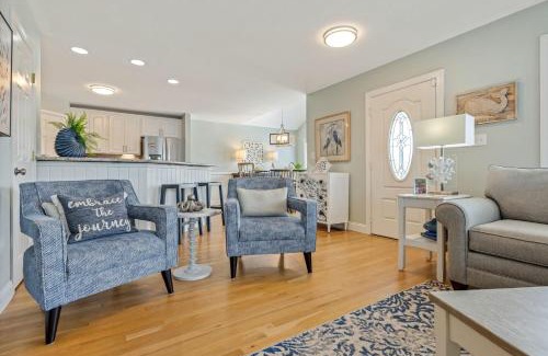 Colington Casa | Sojourn Family home with Country Club Access 5 Bedrooms Sleeps 12
