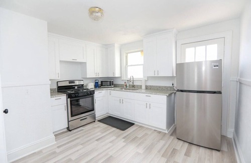 Willoughby Spit Apartamento | Sojourn on the Bay 2 BR Private Beach Access