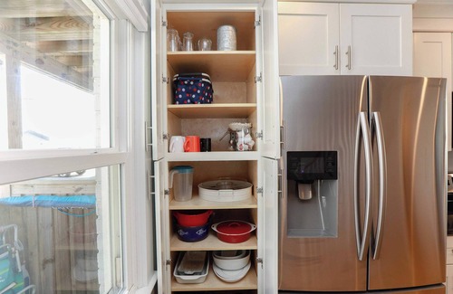 Chic's Beach Apartamento | Sojourn's Sea Views with Balcony Sleeps 10