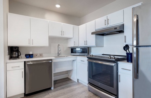 Las Colinas Hotel | Soka Suites Dallas - Las Colinas