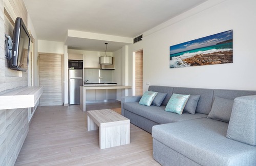 Sant Antoni de Portmany Apartamento | Sol Bahia Ibiza Suites