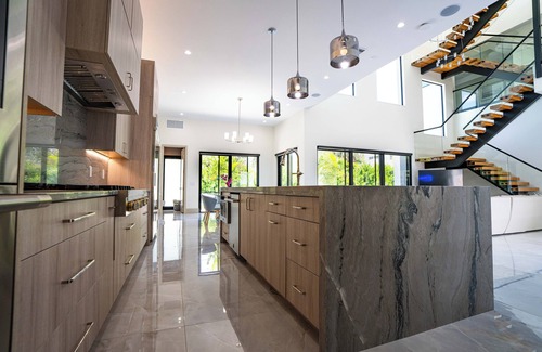Juno Beach Casa | SOL HAUS! LUXE NEW 6 BDRM BEACH HOUSE W/ STUNNING VIEWS/POOL/SPA/PUTTING GRN/GYM