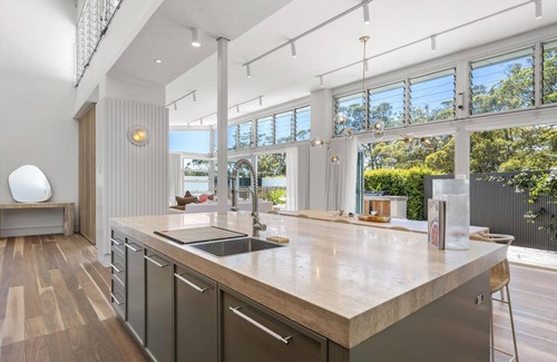 Macmasters Beach Casa | Sol House at Macmasters Beach - Boasting an incredible elevated ocean view, Sol House at Macmasters is the ultimate luxury house perfect for your next summer getaway or winter retreat with family.