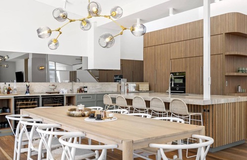 Macmasters Beach Casa | Sol House at Macmasters Beach - Boasting an incredible elevated ocean view, Sol House at Macmasters is the ultimate luxury house perfect for your next summer getaway or winter retreat with family.