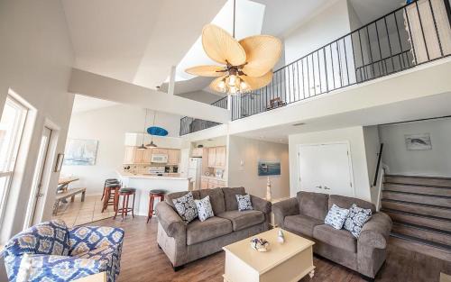Sand Point Casa | Sol Searcher