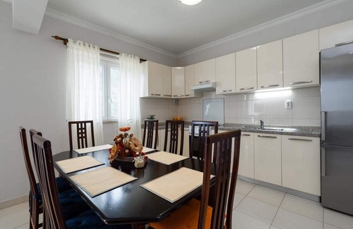 Babina Casa | Solar House Babina 1 - Four bedroom Holiday Home with Balcony and Sea View