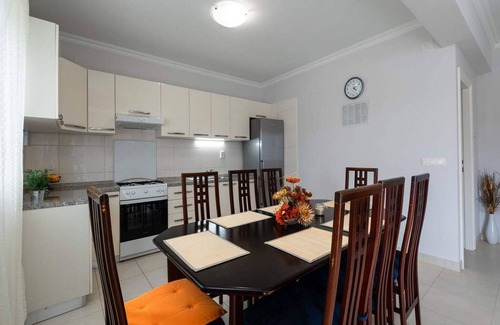 Babina Casa | Solar House Babina 1 - Four bedroom Holiday Home with Balcony and Sea View