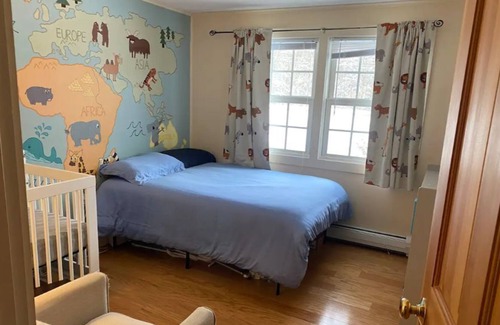 Waterbury Center Casa | Solar Powered & Centrally Located Waterbury Home