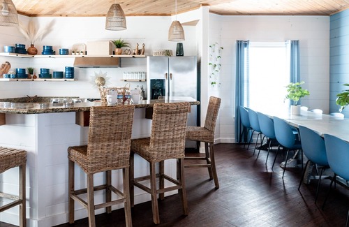 Crystal Beach Casa | Solara Sands: Theater & Game, Steps to the Beach!