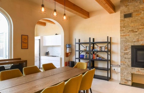 Ghasri Apartamento | Solaris Holiday Home 4 dormitorios con piscina privada