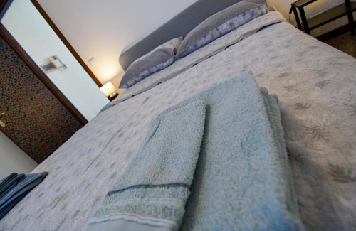 Albano Sant'Alessandro Apartamento | Sole