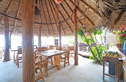 Koh Wai Casa | Sole Resort Acogedor bungalow familiar frente a la playa con restaurante en isla privada