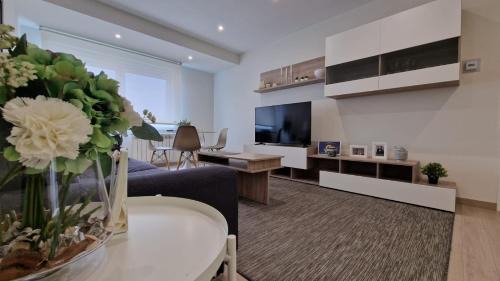 El Ensanche Zona Nuova Apartamento | Soleado a un Paseo de la Catedral