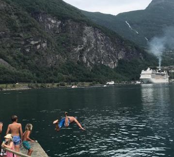 Stranda Cabina | Solhaug Fjordcamping