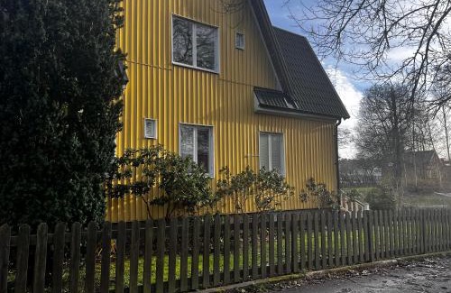 Alingsas Cama Y Desayuno | Solhuset intill ån