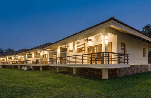 Carles Complejo | Solina Beach & Nature Resort