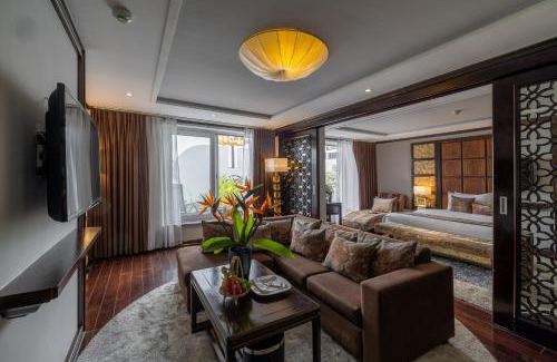 Hang Trong Hotel | Solis Hotel