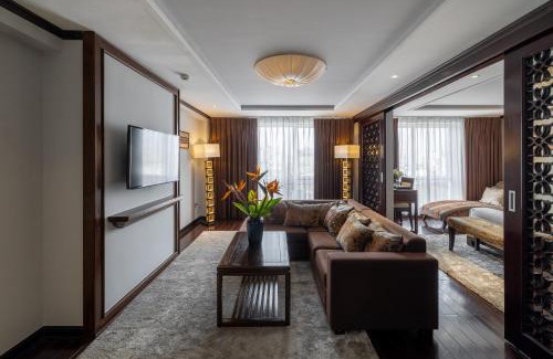 Hang Trong Hotel | Solis Hotel