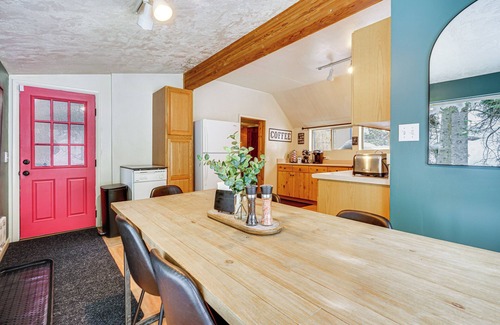 Salt Lake Mountain Resorts Cabina | Solitude Mountain Cabin: Creek-Side View & Hot Tub