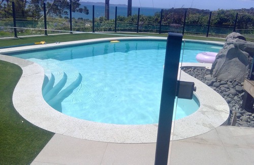 Doubtless Bay Apartamento | Solitude with a pool and spectacular views pet friendly
