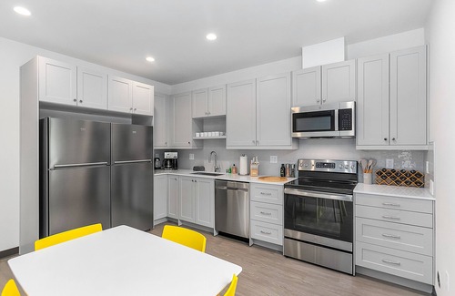 North Queen Anne Casa | Solo's Smuggler Suite
