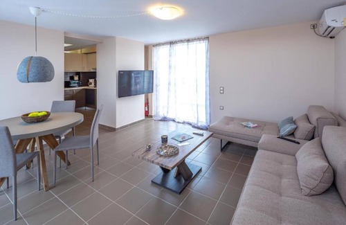 Agios Dimitrios Apartamento | Solon - Deluxe City Center Apartment
