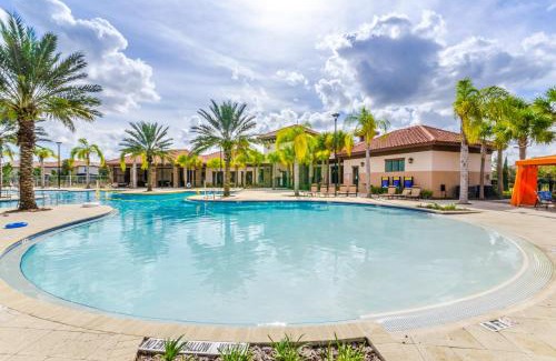 Loughman Casa | Solterra Getaway