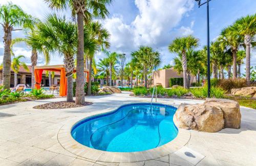 Loughman Casa | Solterra Getaway