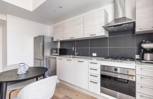 Mid-Market Apartamento | Soma 1BR w Parking BBQ Lounge nr BART SFO-415