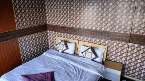 Leh Hotel | Soma Retreat Cottage, Pangong Lake