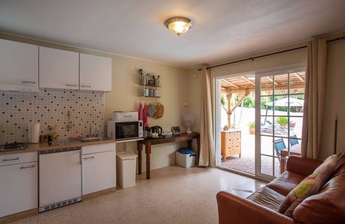 Cas Grandi Apartamento | Sombré di Kabana, Casa Piscina