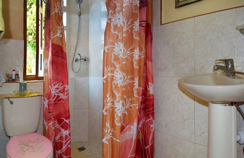 Trinidad Casa | Sombrilla ft Hostal Clasico Colonial - Adults Only