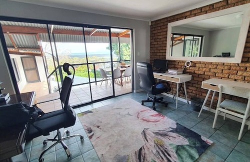Atlantis Casa | Somerset Breeze